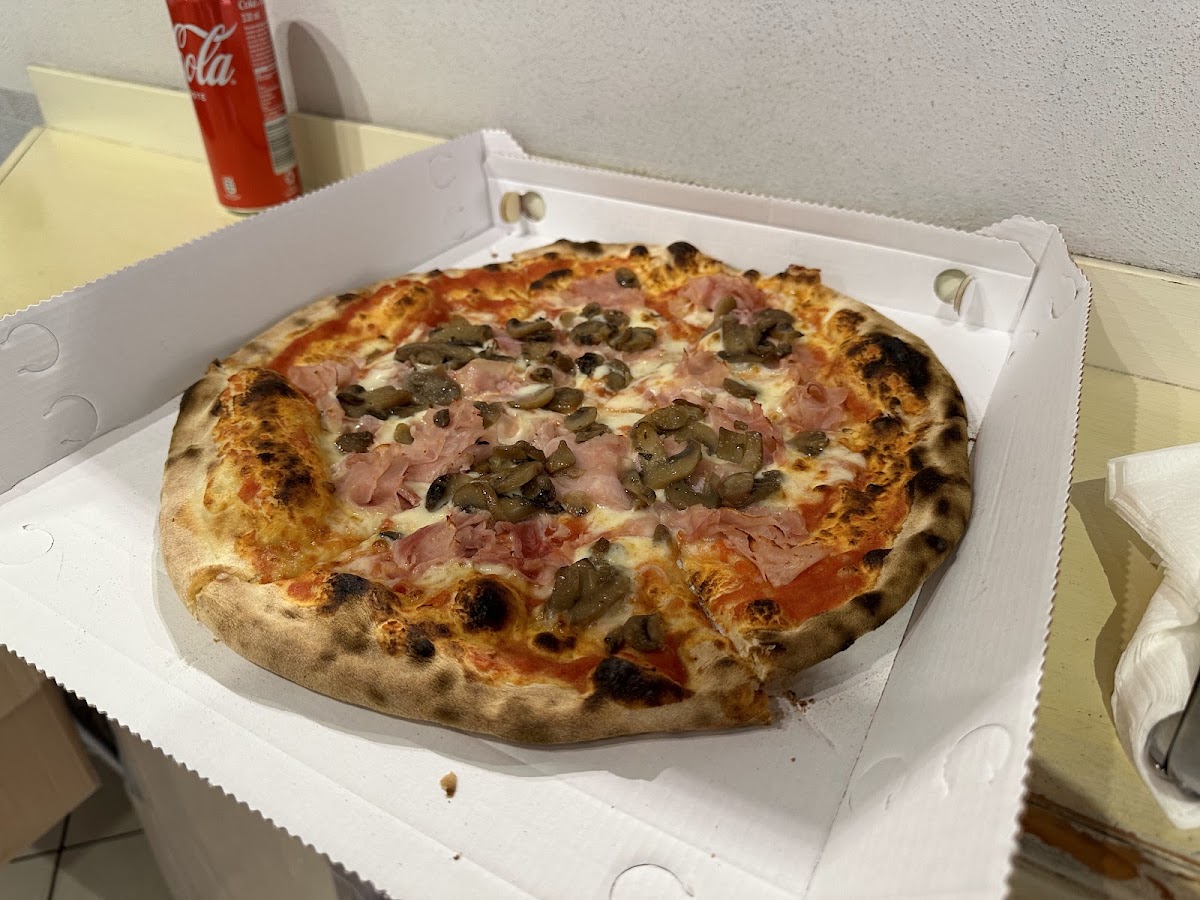 Pizzeria Grotta Azzurra-7